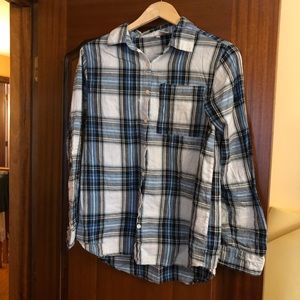 Blue plaid long sleeve button up